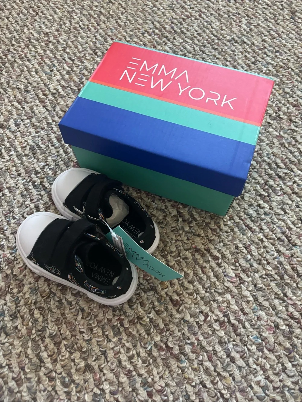emma new York stylish black